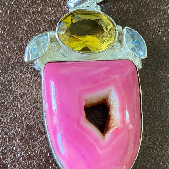 Beautiful hand crafted Pink Druzy, faceted Citrine and Amethyst pendant. - Picture 4 of 9